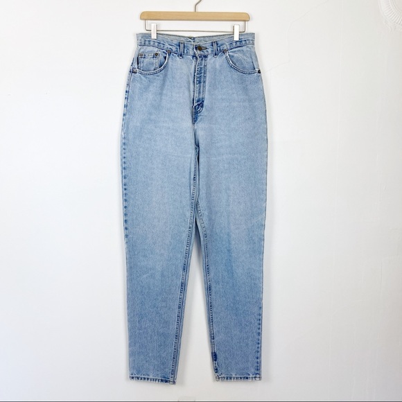 Vintage Denim - Vintage high waisted light wash mom jeans tall fit